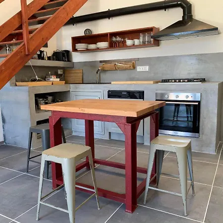 The Loft Stylish 아파트